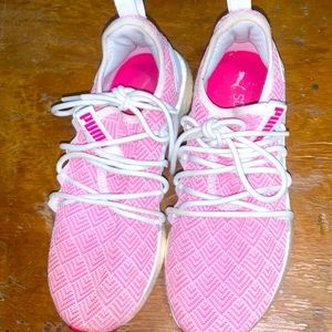 Shoes, wore them 1 time, size 4.5 i think